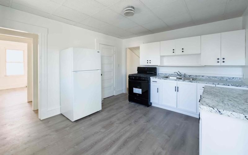 68 Pelham St #2 - Photo 2 of 6