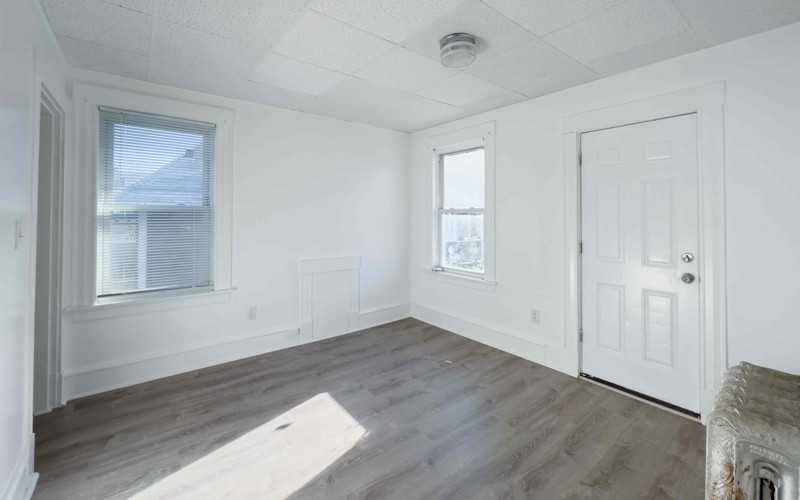 68 Pelham St #2 - Photo 3 of 6