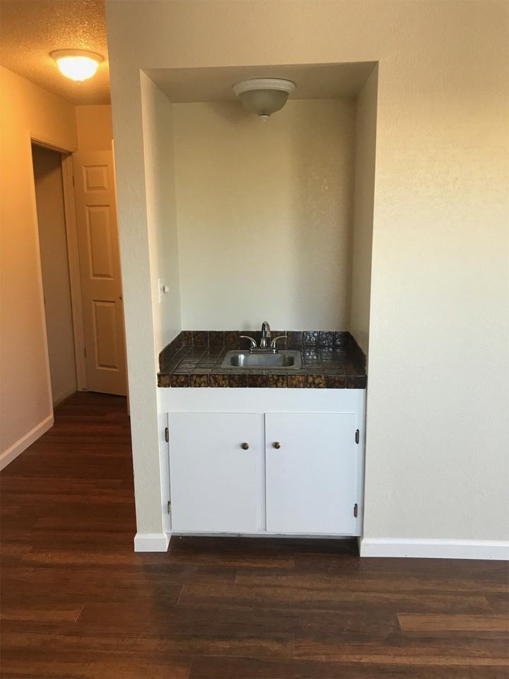 1355 Cordone Ave #13 - Photo 5 of 9