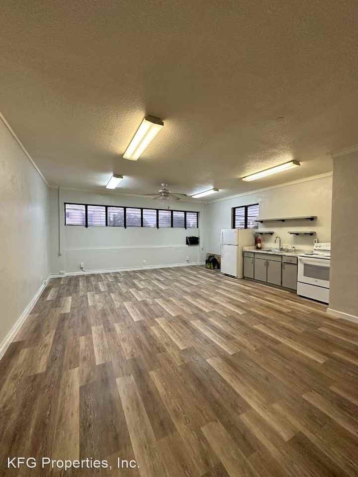 909 Lehua Ave - Photo 2 of 3