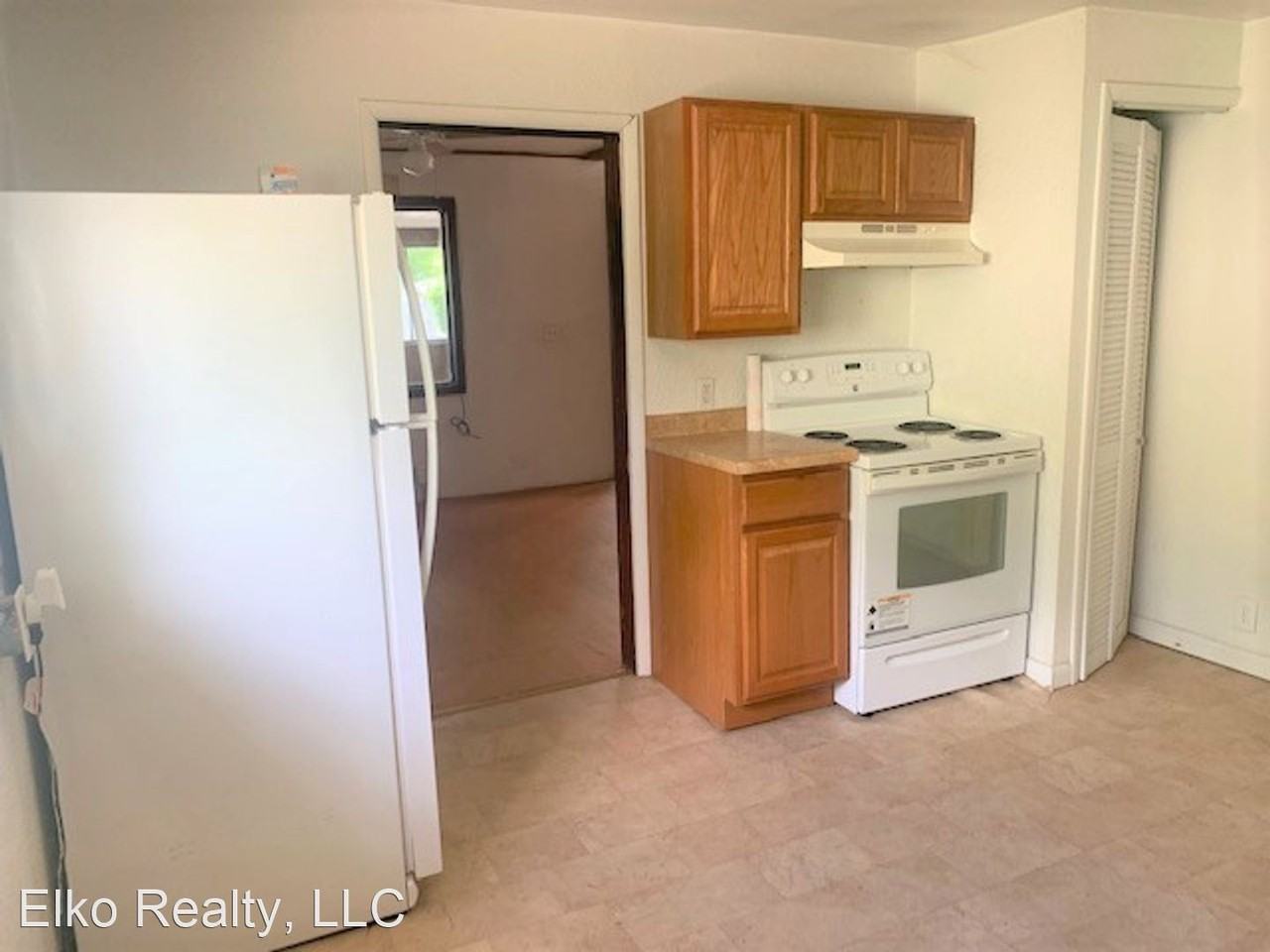 908 Cedar St - Photo 3 of 10