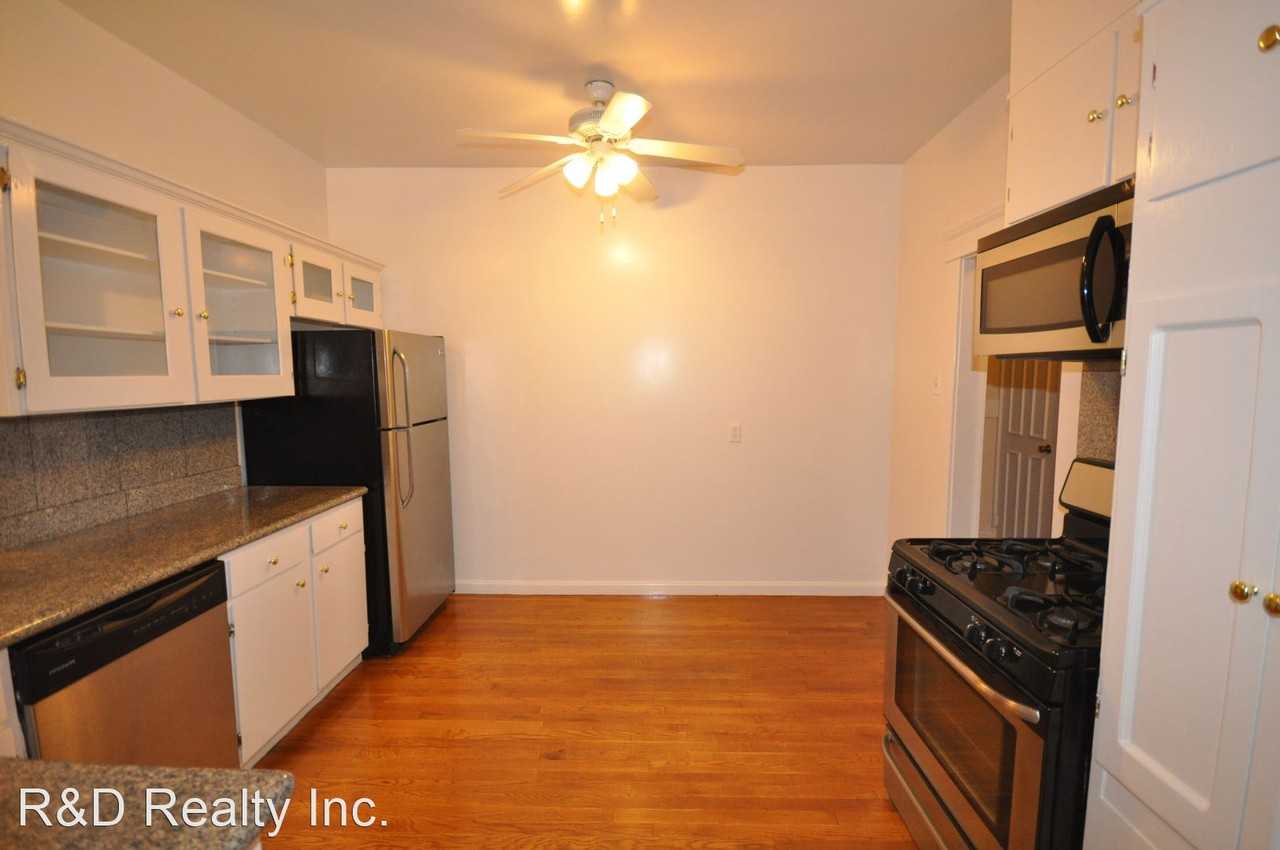 287 Carl St. - Photo 2 of 10