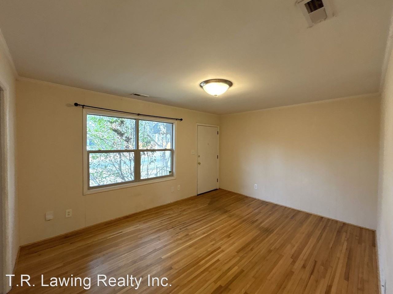 1720 Arnold Dr - Photo 2 of 10