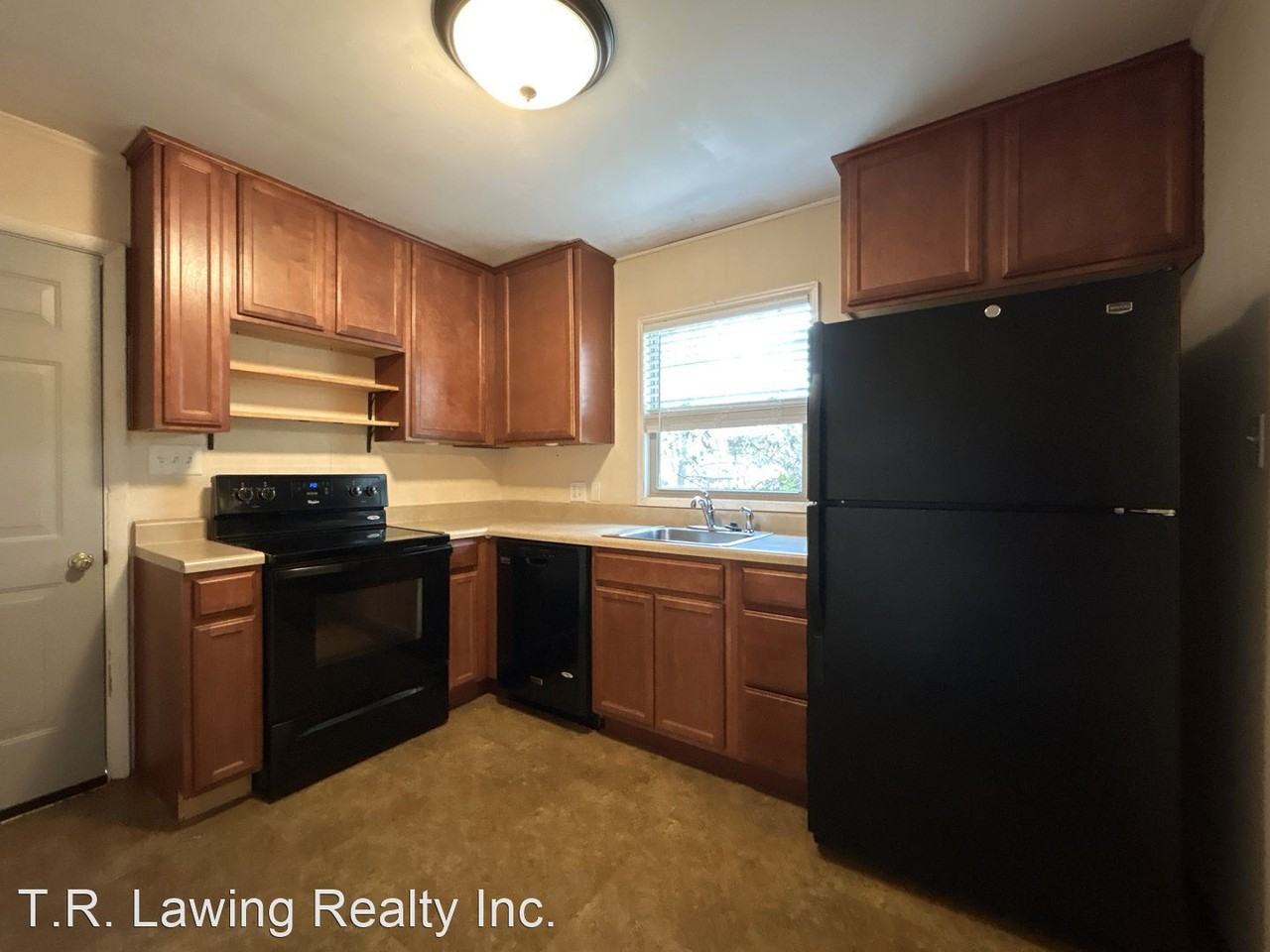 1720 Arnold Dr - Photo 3 of 10