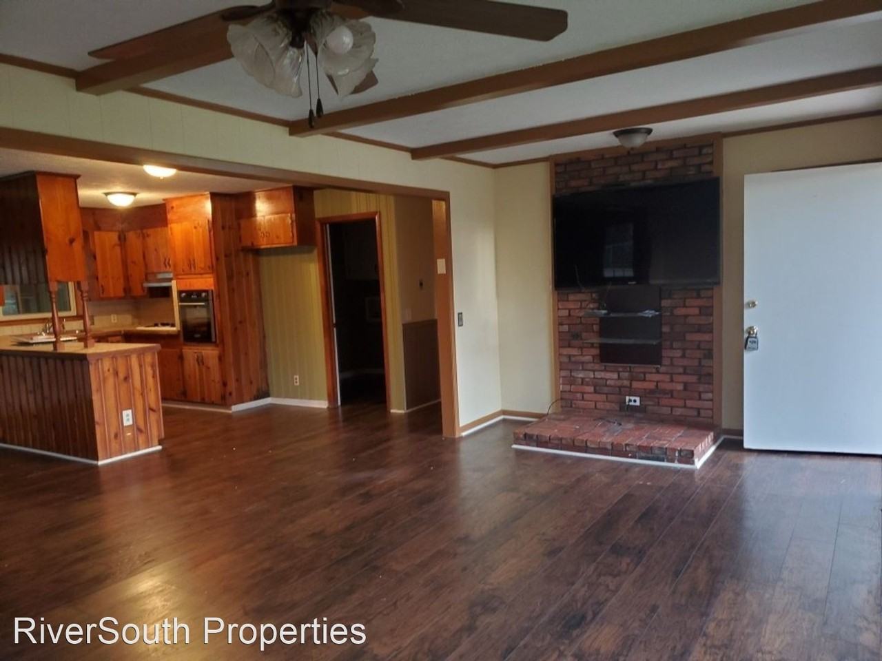 101 Lee Road 386 - Photo 2 of 9