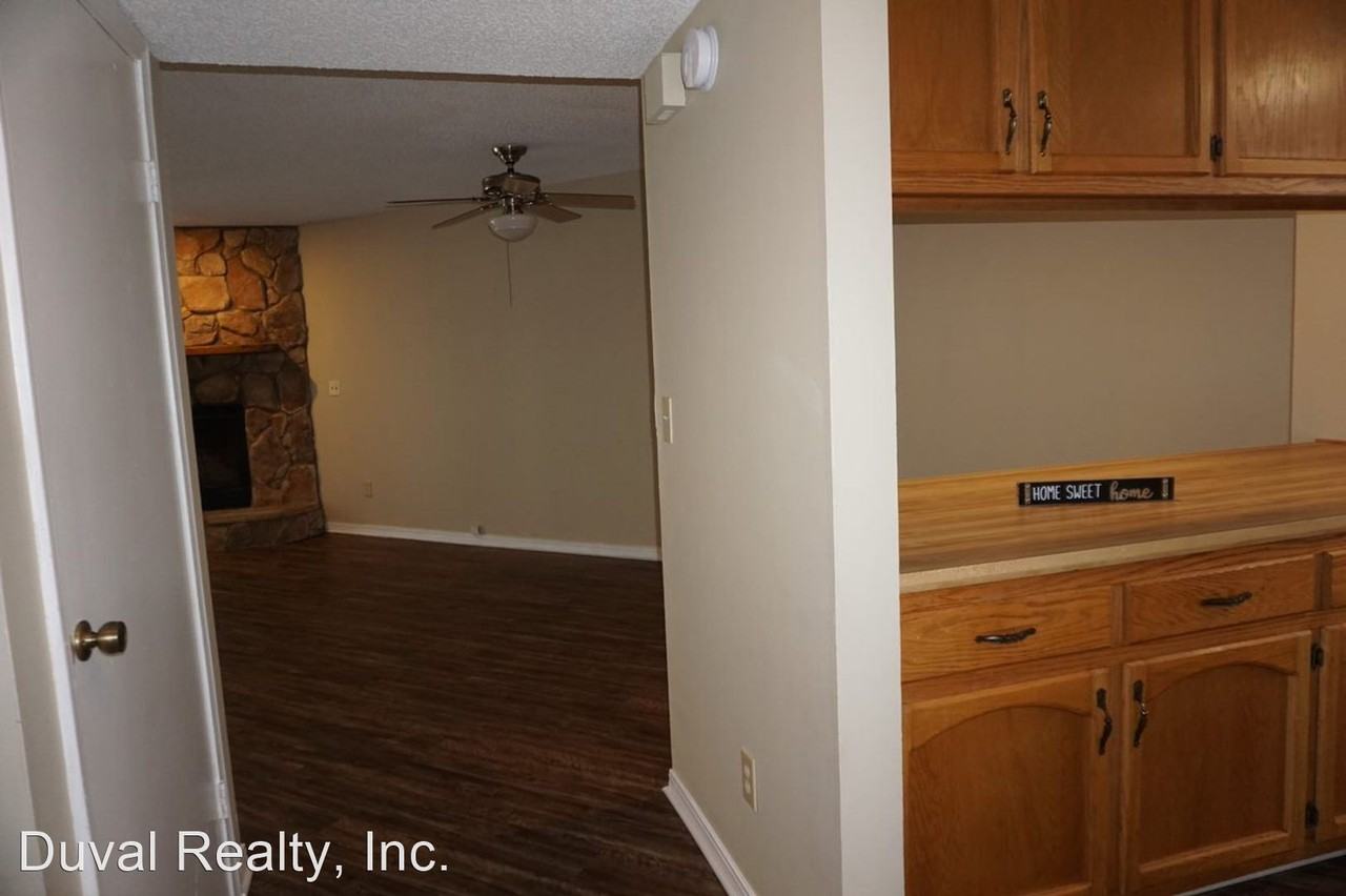 1161 Romaine Cir W - Photo 2 of 12