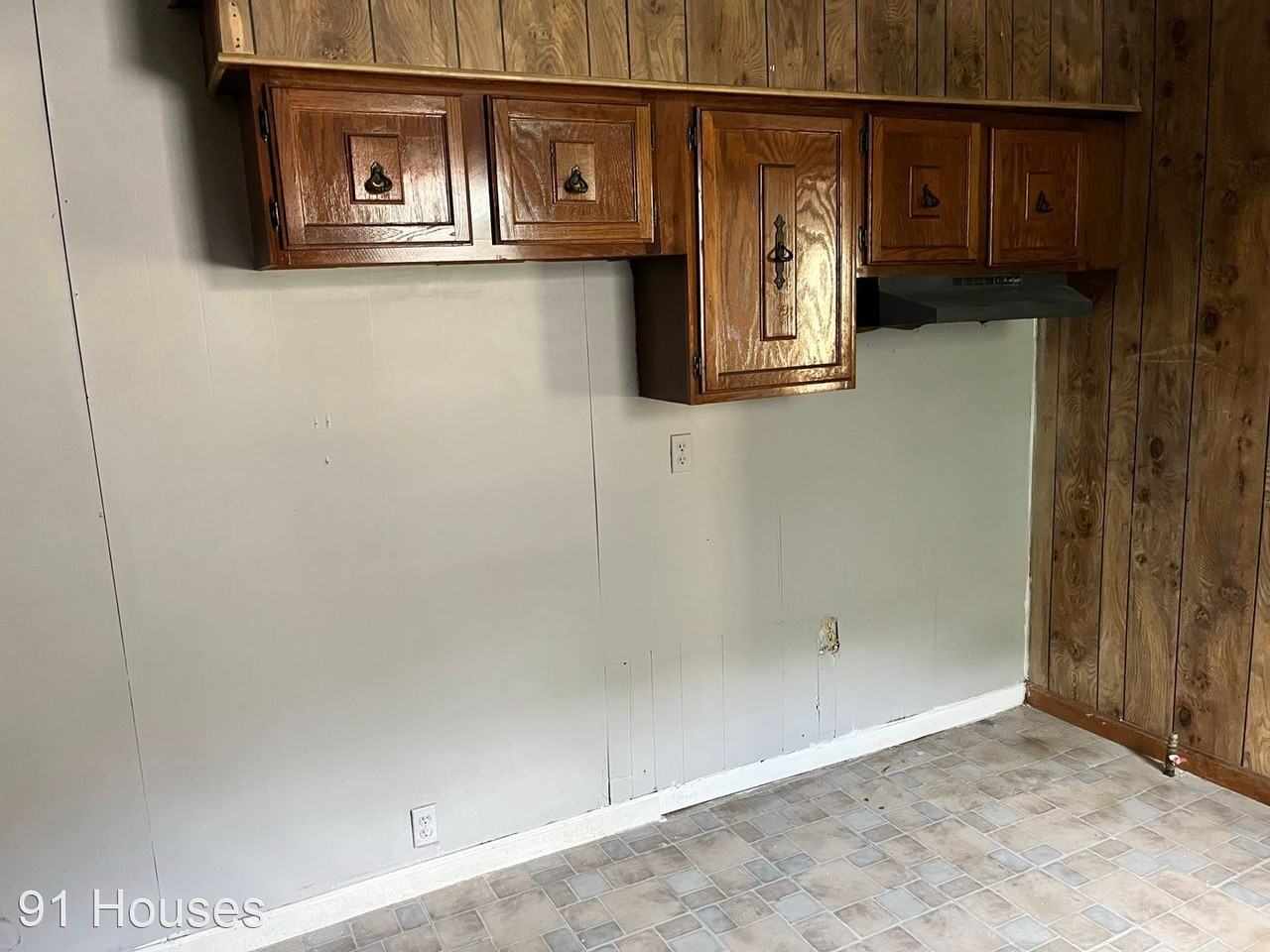 3308 Stonewall St - Photo 3 of 14