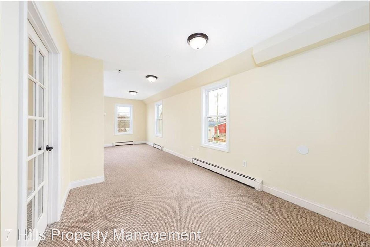 20 Mechanic St - Photo 3 of 34