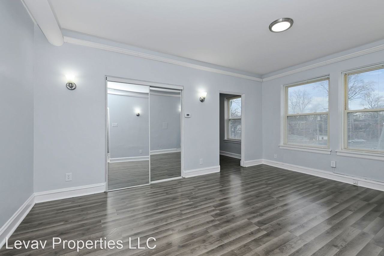 2324 W 111th St. - Photo 3 of 27