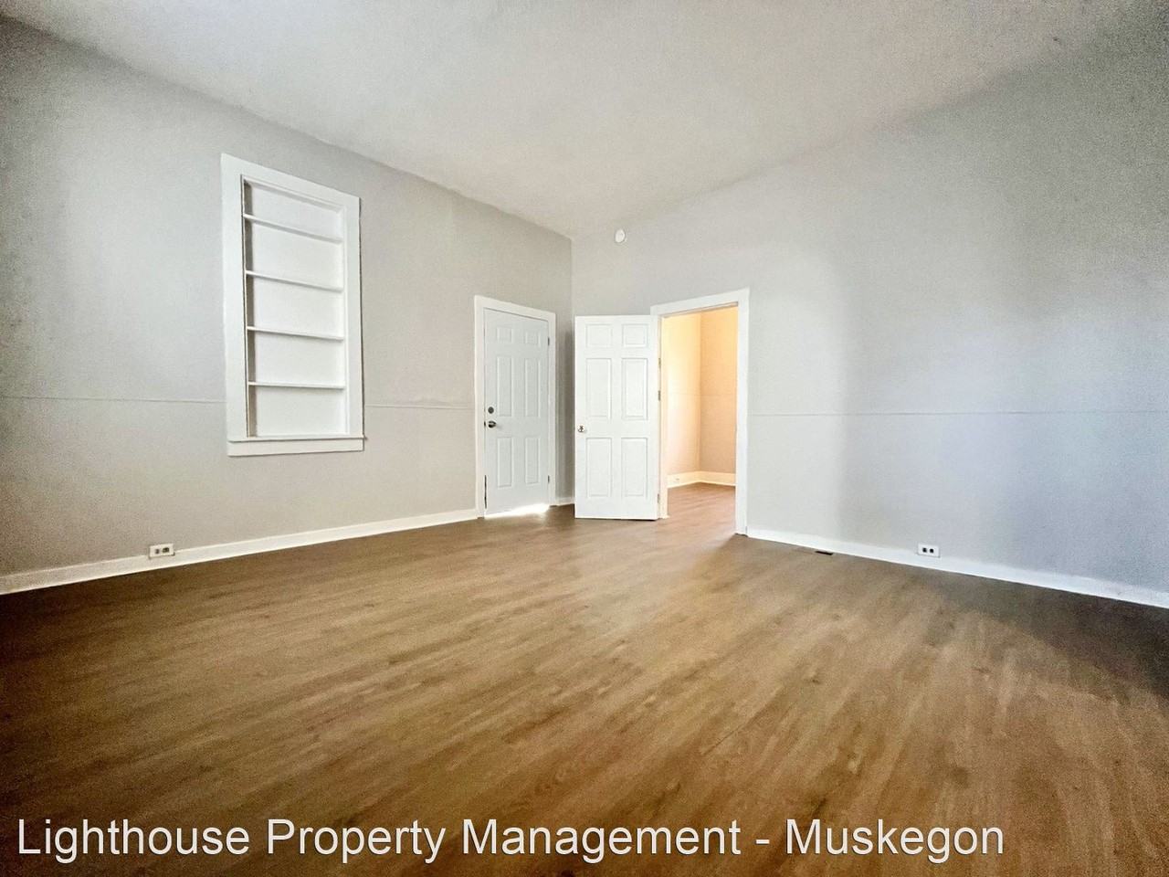 758 W Forest Ave - Photo 3 of 15