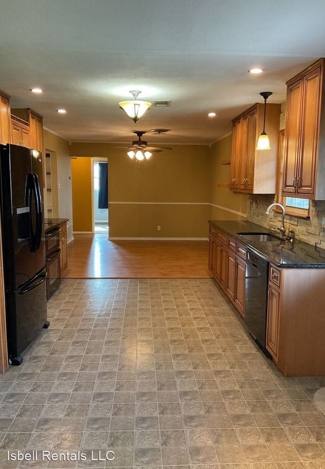 1615 Janis Dr - Photo 2 of 24