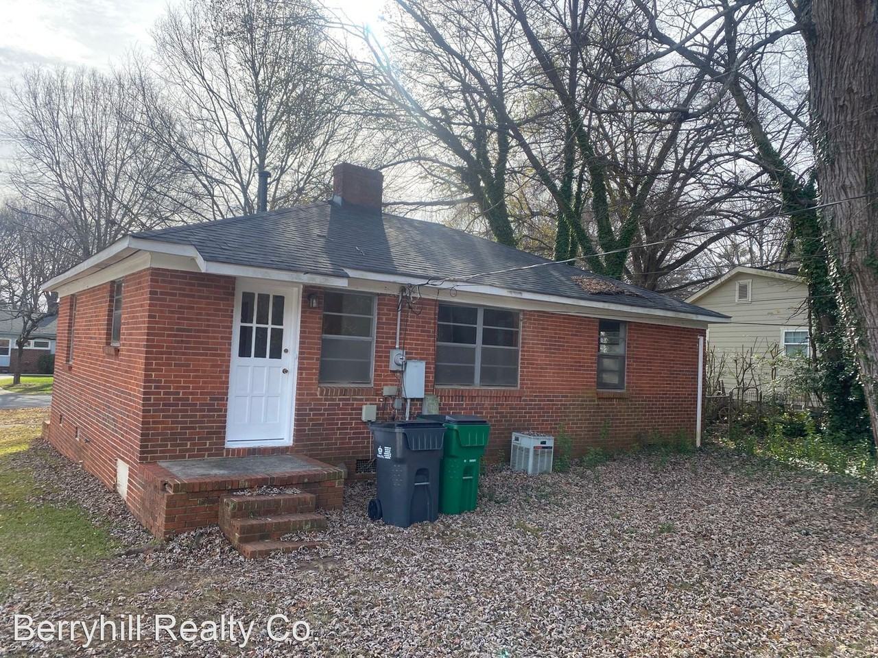 4640 General Pershing Dr - Photo 2 of 11