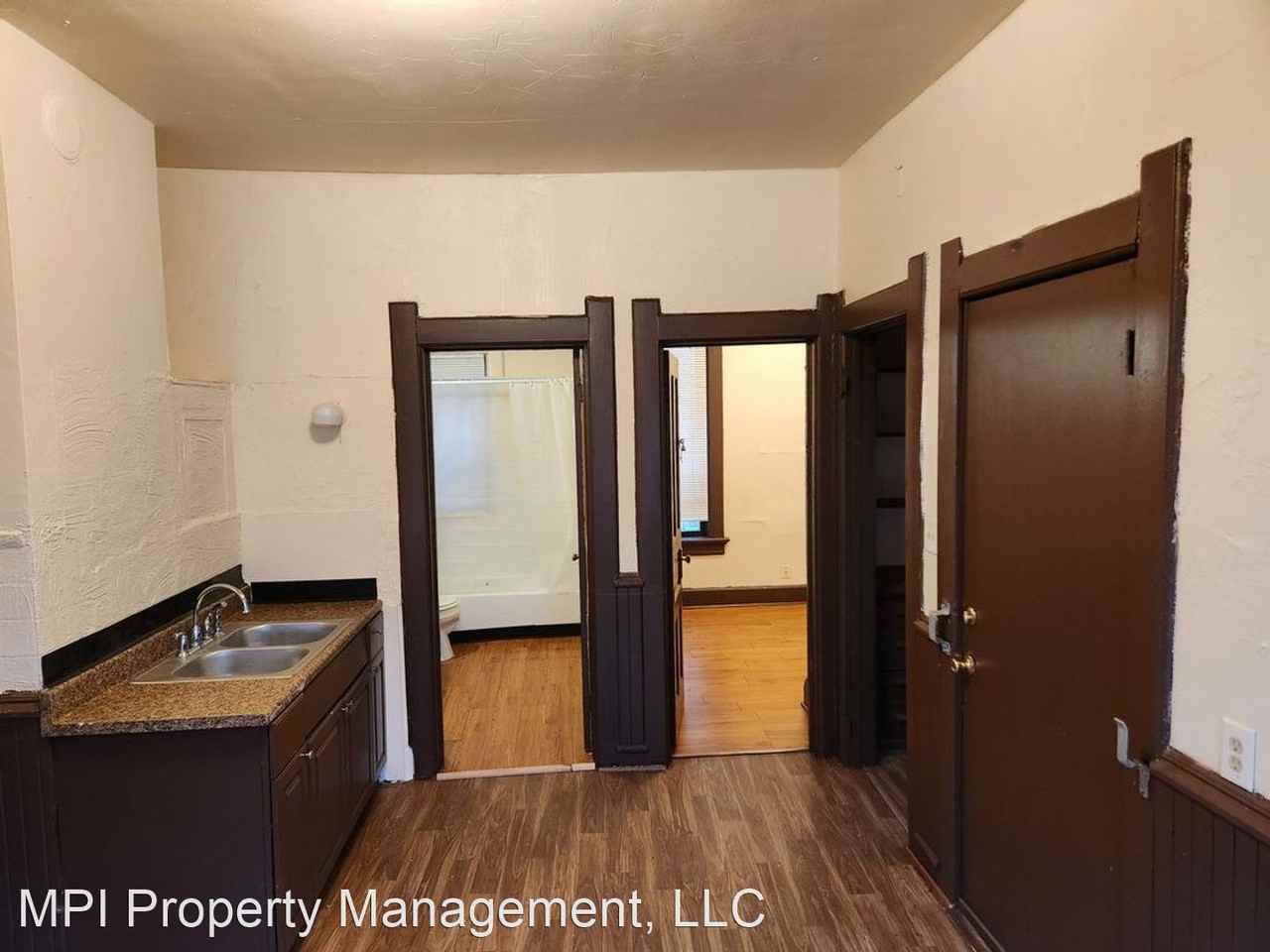 602 W CENTER ST - Photo 3 of 10