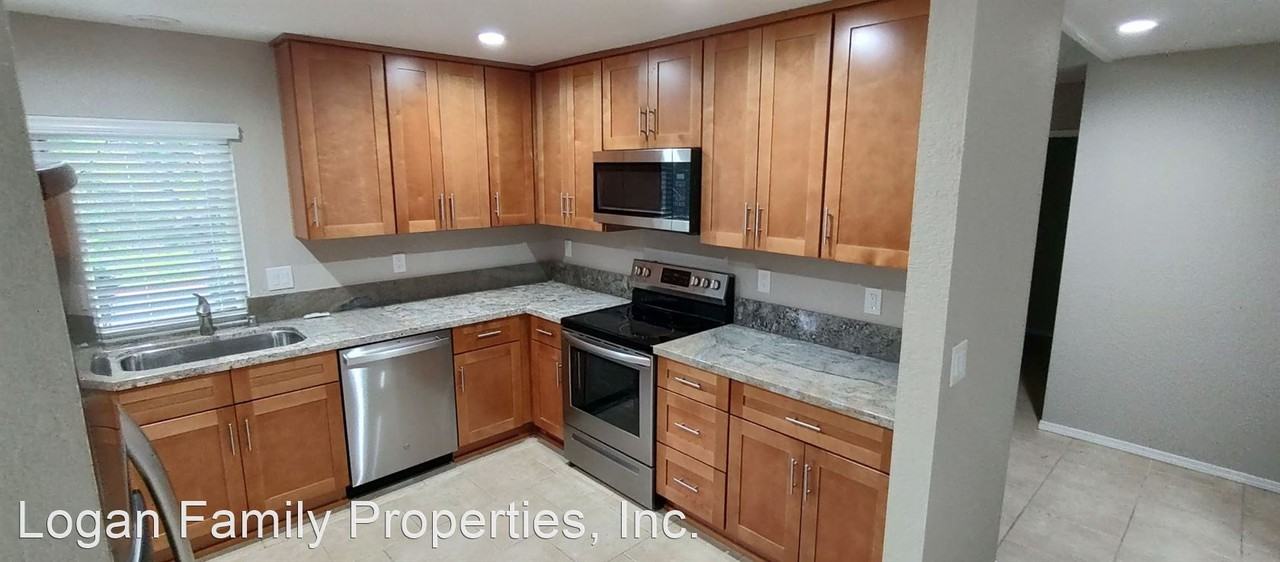 10203 Caminito Rio Branco - Photo 2 of 23