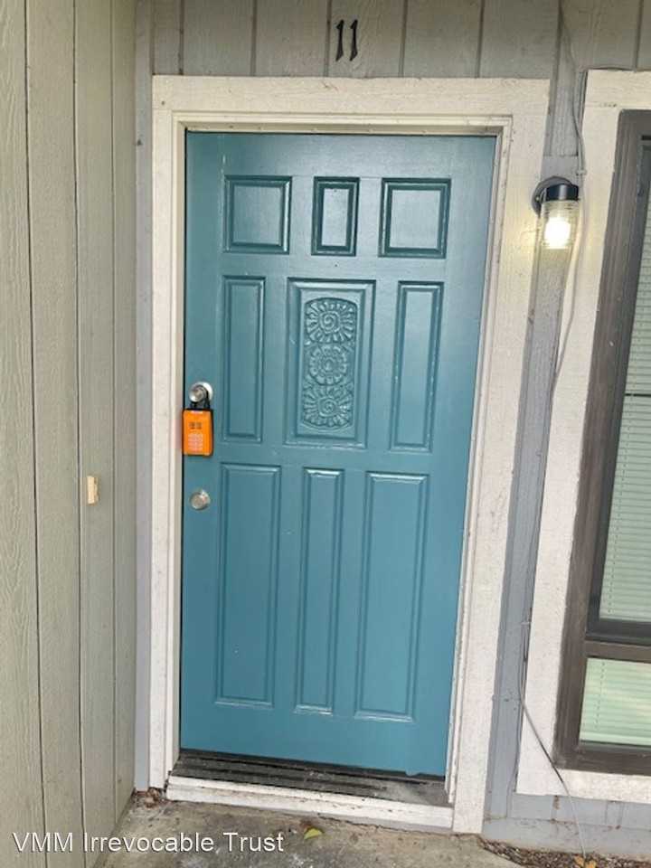 1326 Oak Terrace Ct - Photo 2 of 18