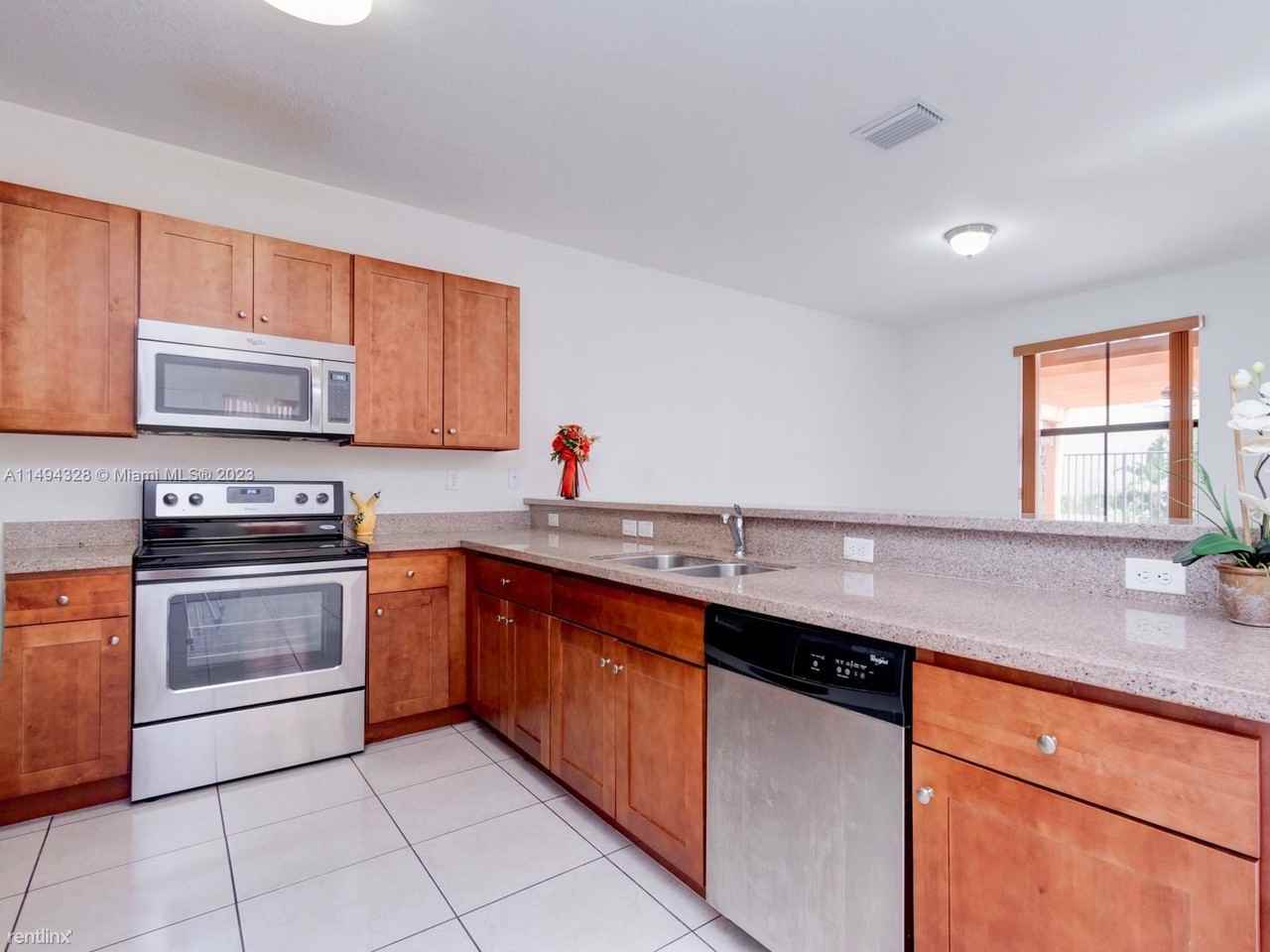 9920 Nw 10th St - Photo 2 of 12