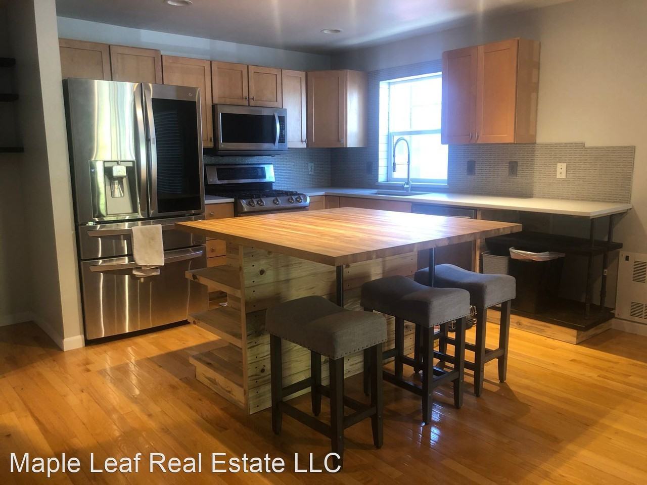 7019 California Ave Sw - Photo 3 of 16