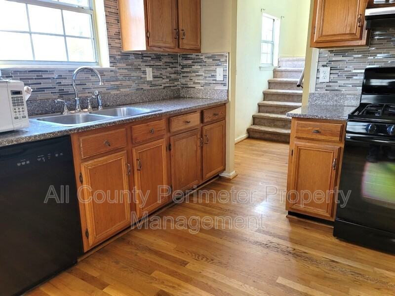 3758 Meadow Creek Dr - Photo 2 of 10