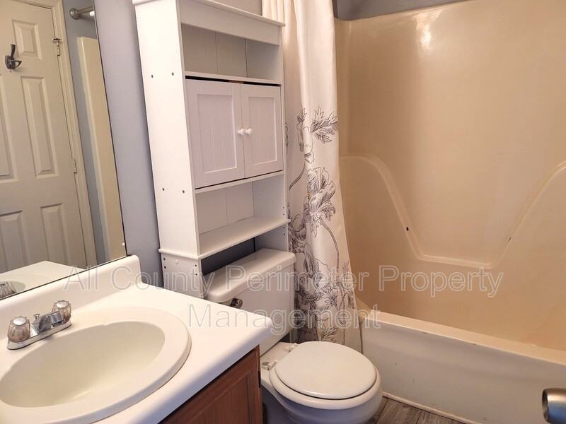 3758 Meadow Creek Dr - Photo 7 of 10