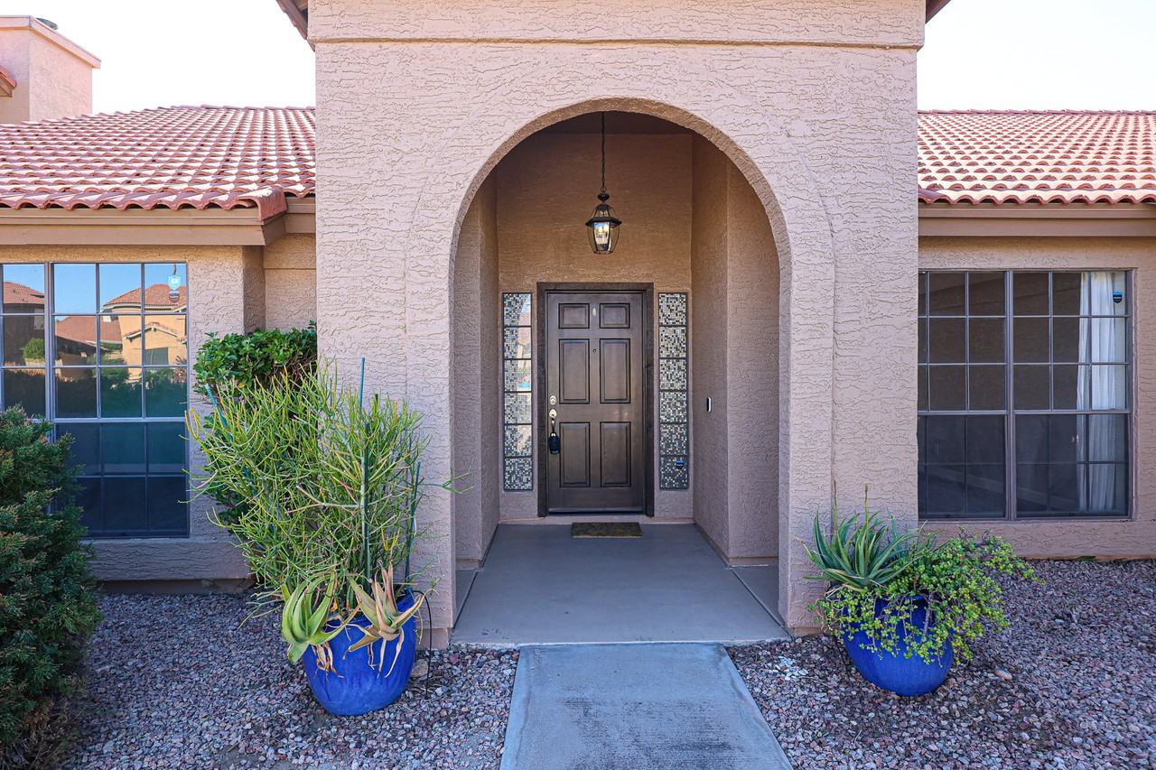 3909 E Desert Flower Ln, Phoenix, AZ 85044 4 bedroom House Rental