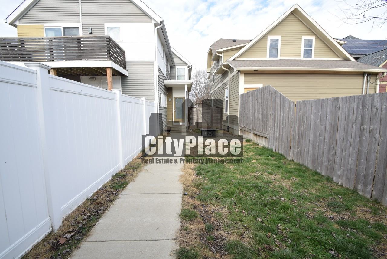 1223 E New York St - Photo 7 of 30