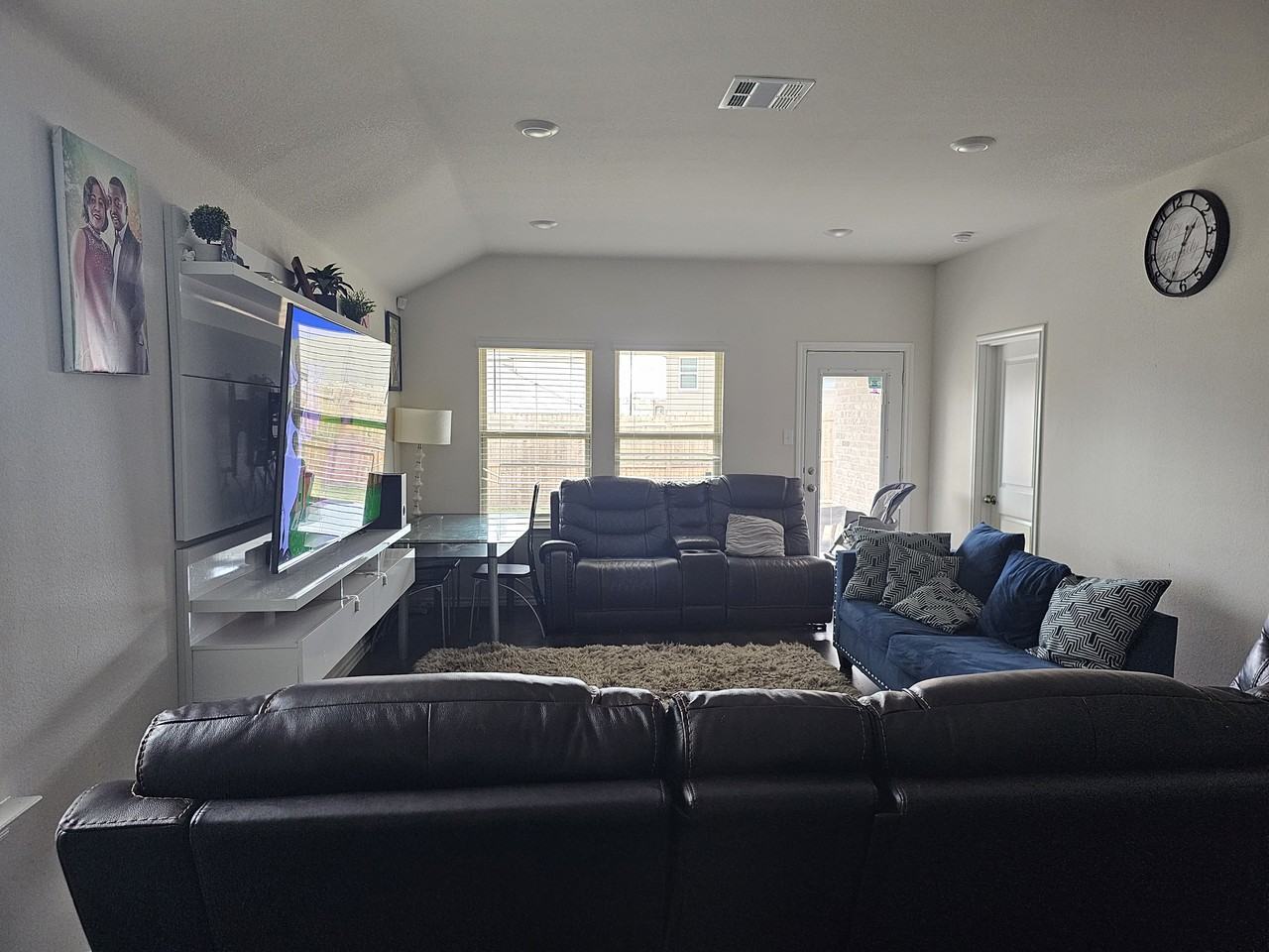3722 Pronghorn Ln - Photo 2 of 9