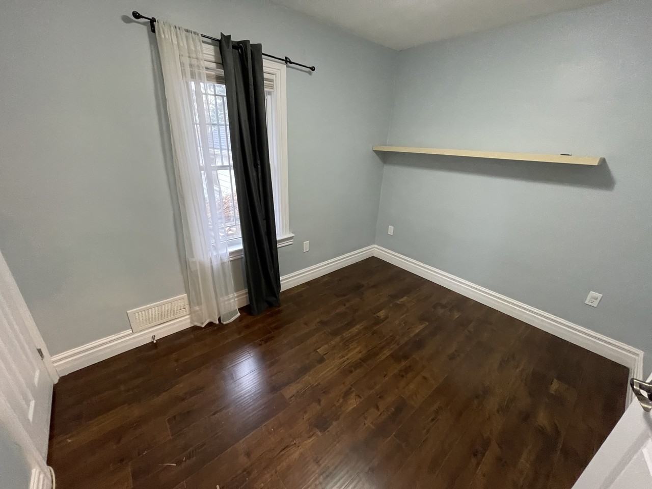 1648 Lincoln Rd - Photo 7 of 32