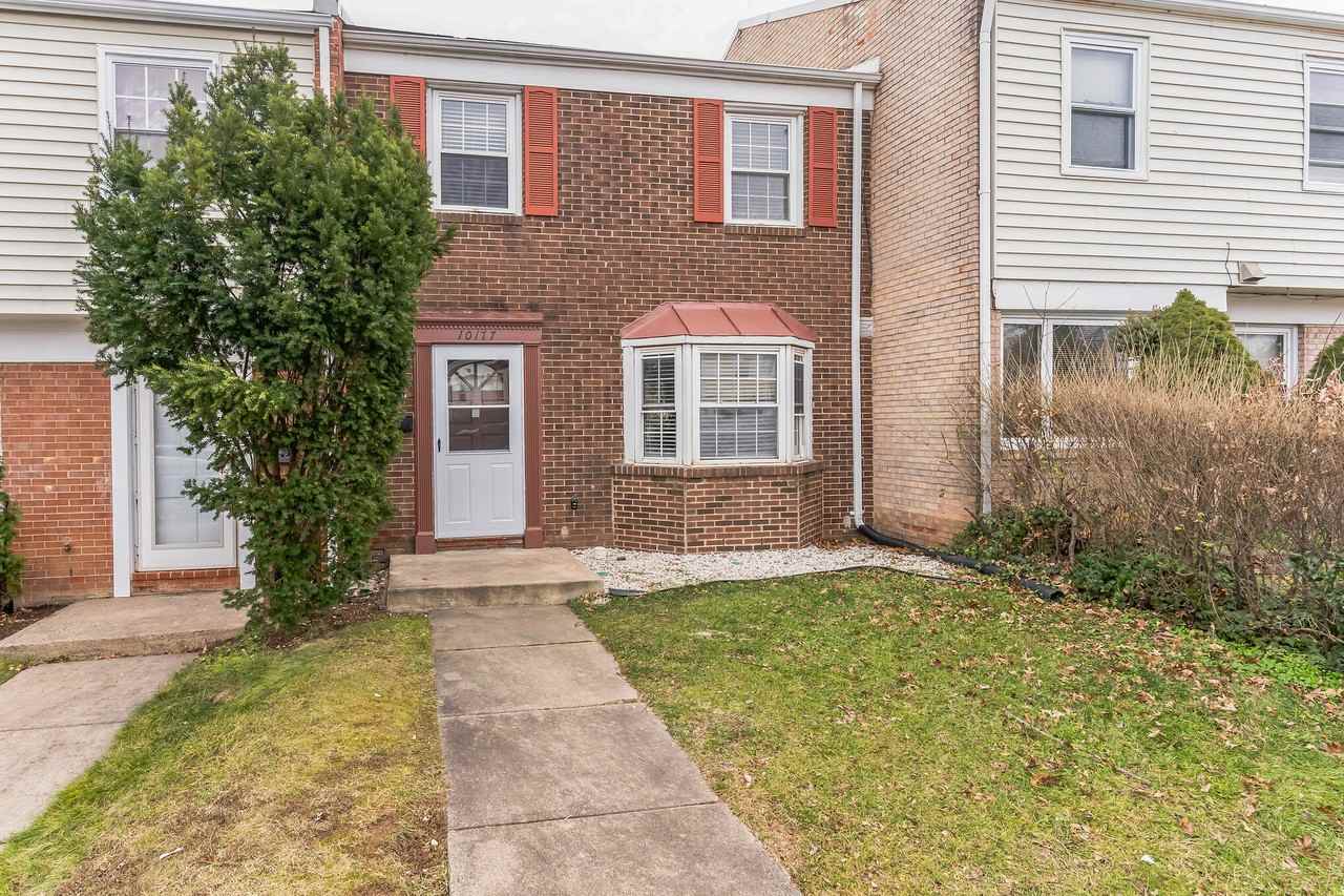 10177 Irongate Way - Photo 2 of 33