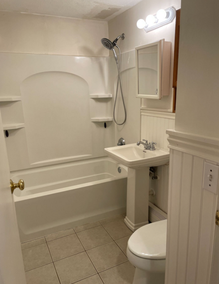 21-25 Thomas Ave - Photo 3 of 8