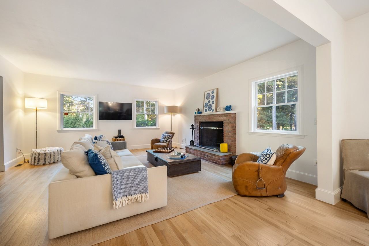 42 Manor Ln #1 - Photo 7 of 20