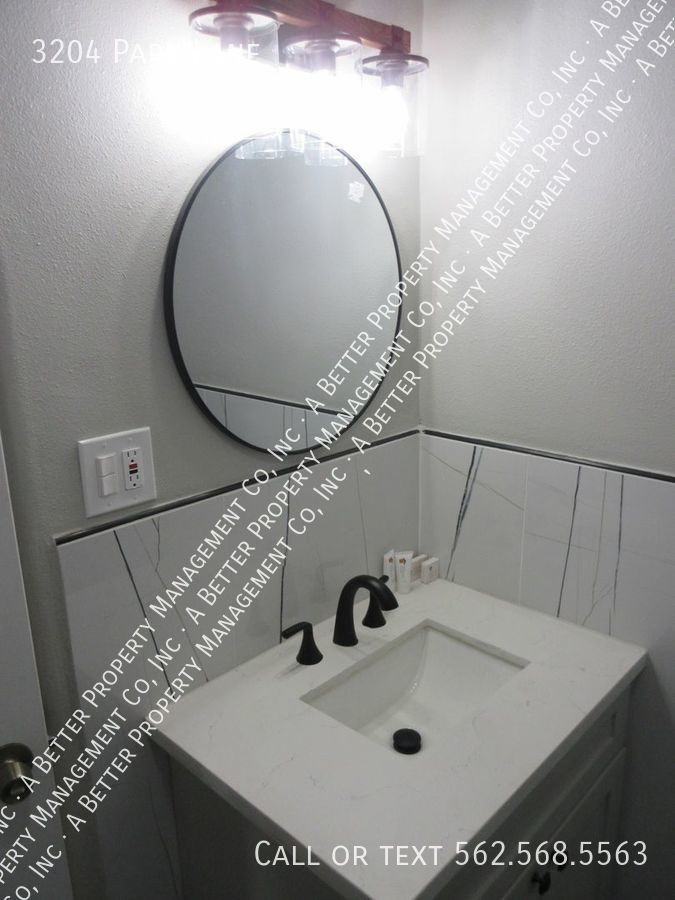 3204 N Park Ln - Photo 2 of 19