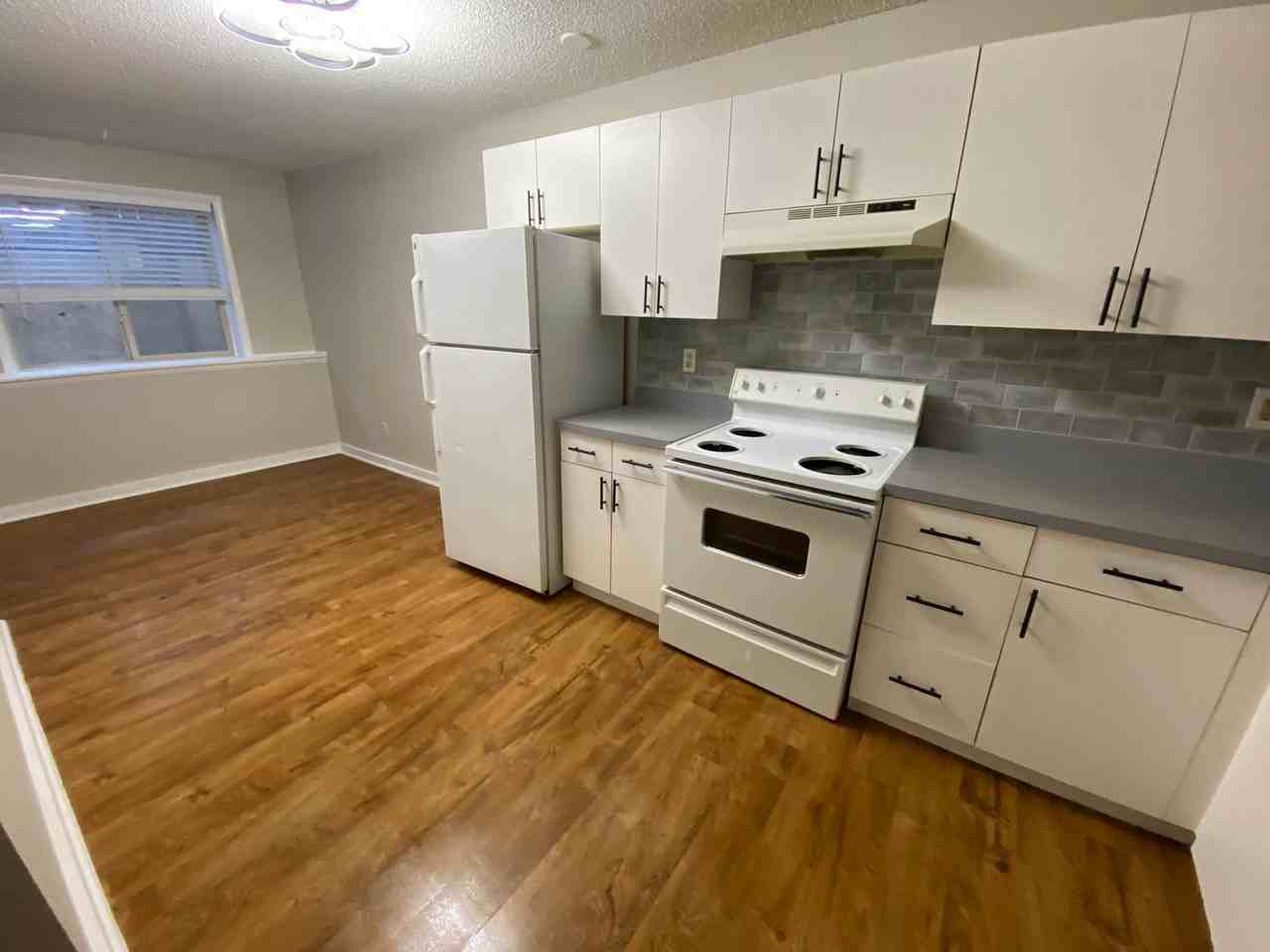 Raintree Apartments - Photo 5 of 18