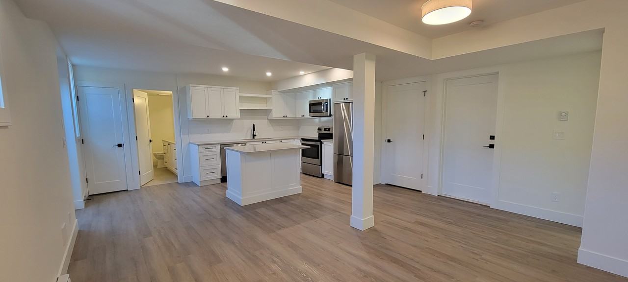 19626 73 Avenue - Photo 2 of 20