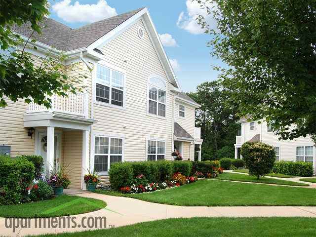 Greenview Commons - Photo 2 of 13