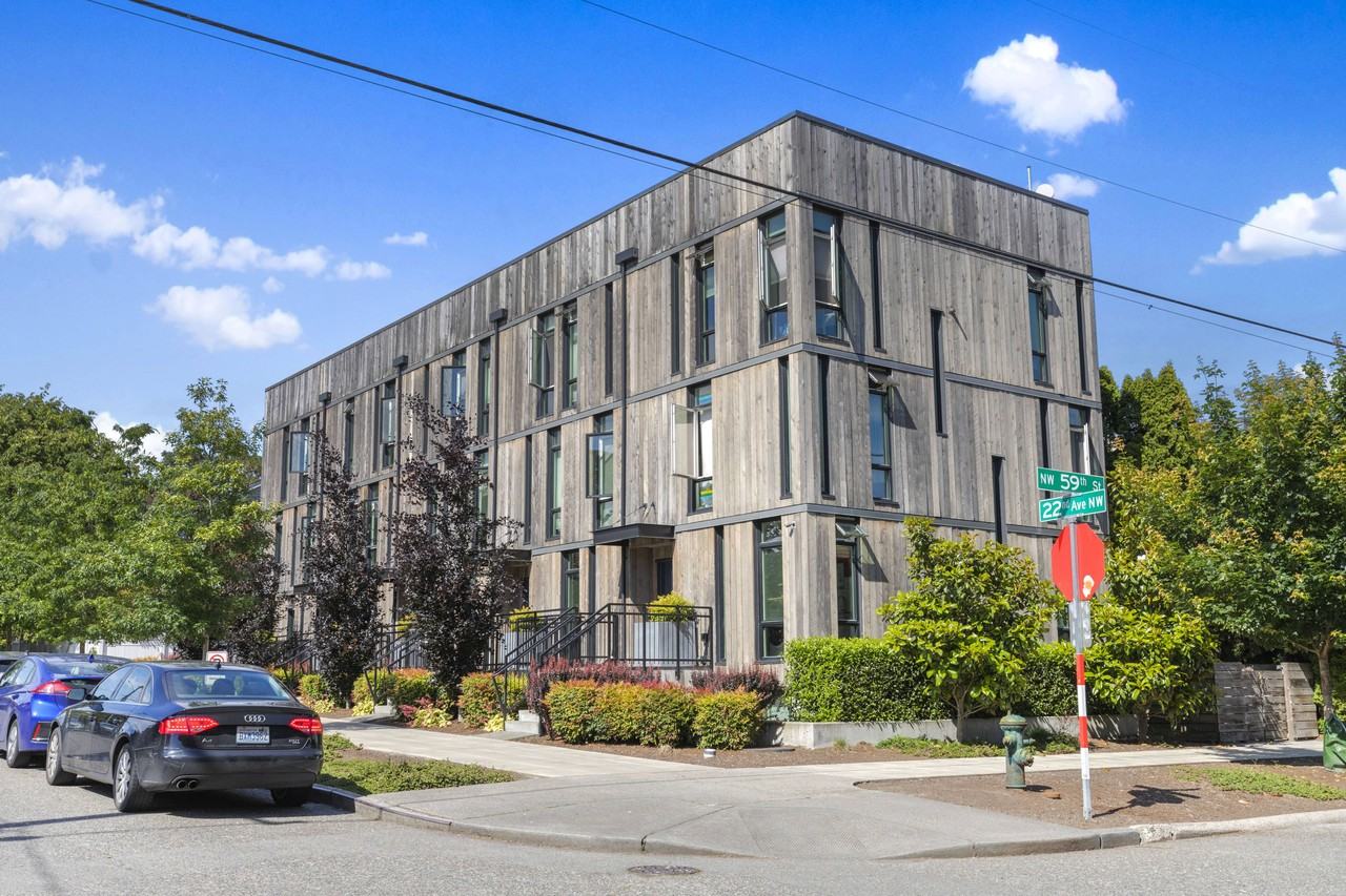 5902 Ballard - Photo 5 of 48