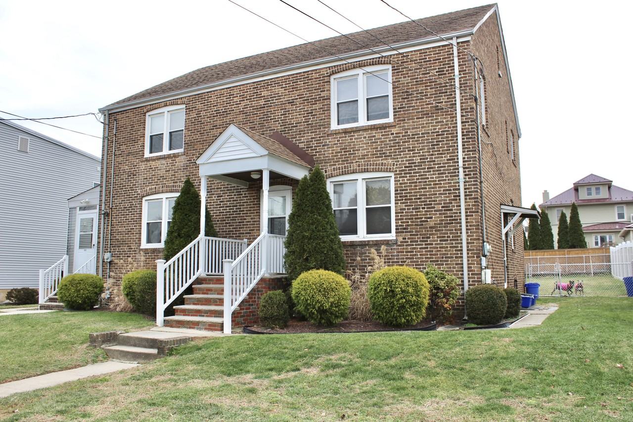 425 Ferris St Unit A - Photo 3 of 18