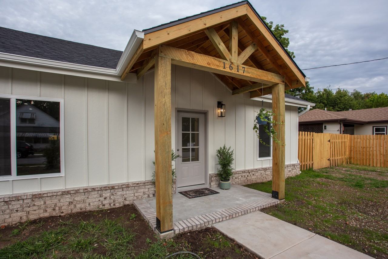 1617 N Hampton Ave #NA - Photo 2 of 22