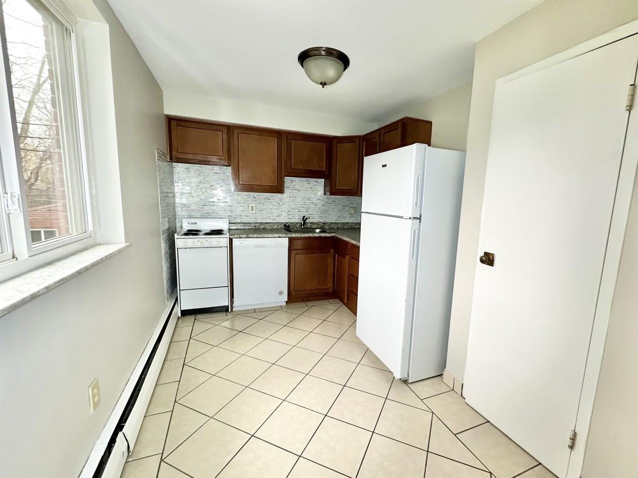 289 289 MOON CLINTON ROADAPT 9 #9 - Photo 3 of 9