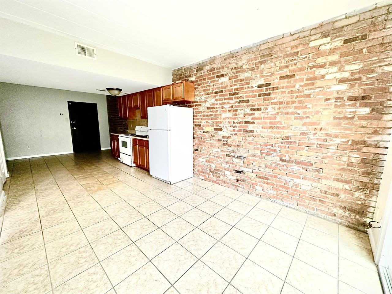 285 MOON CLINTON ROADAPT 11 #11 - Photo 2 of 10