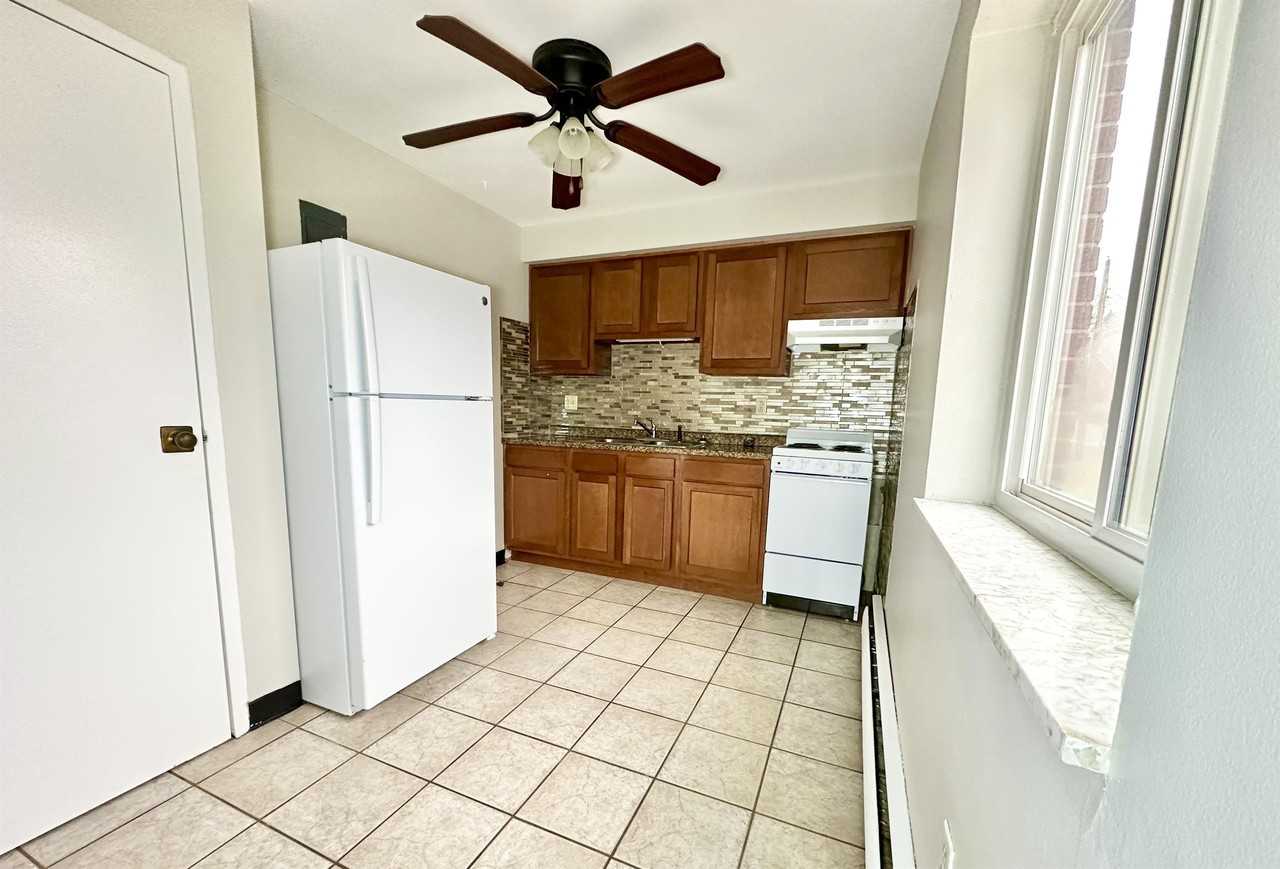 289 289 MOON CLINTON ROADAPT 4 #4 - Photo 3 of 10