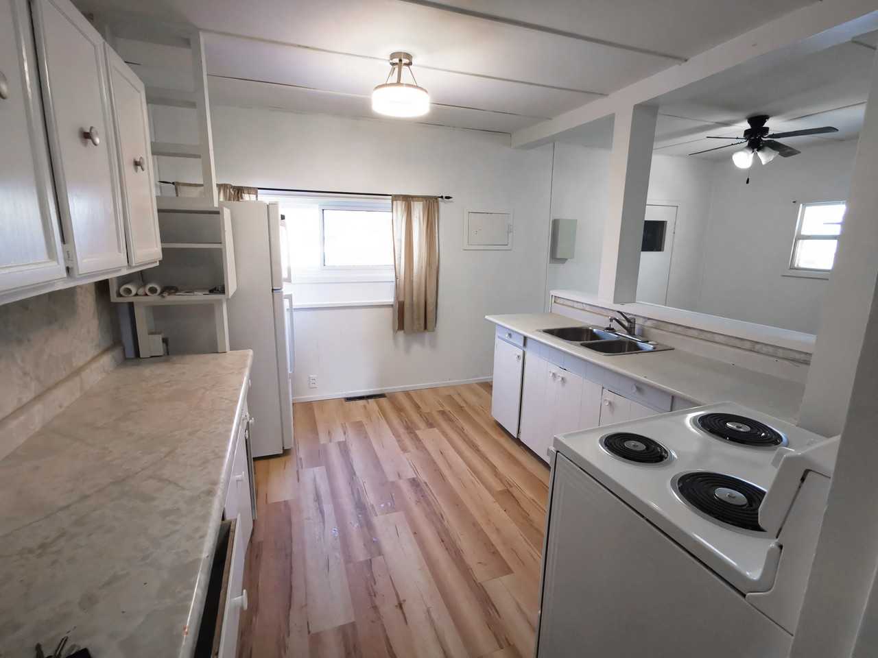 710 8th St E - Photo 3 of 14