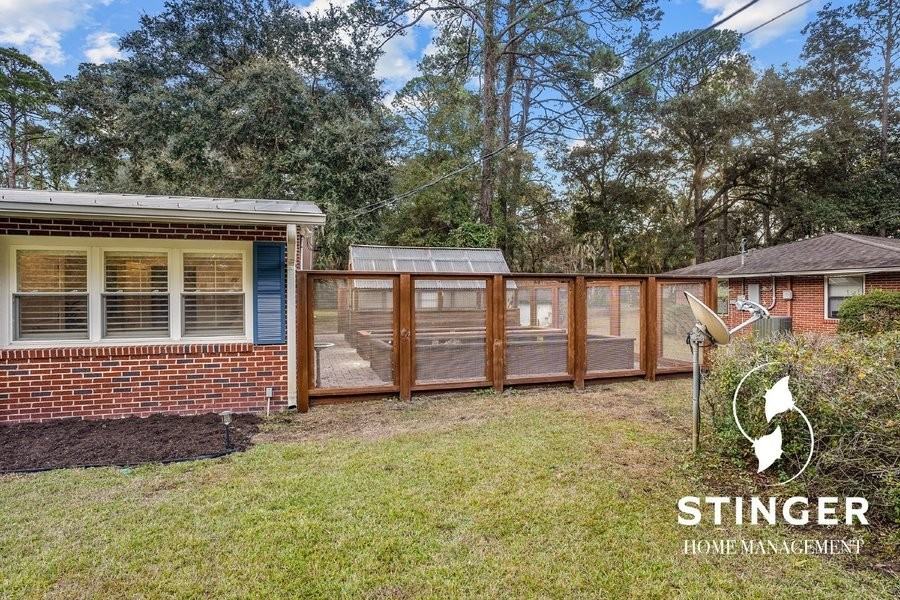 150 Brickyard Point Rd S - Photo 2 of 44