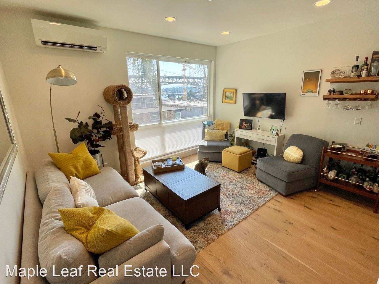 3939 2nd Ave Ne - Photo 3 of 26