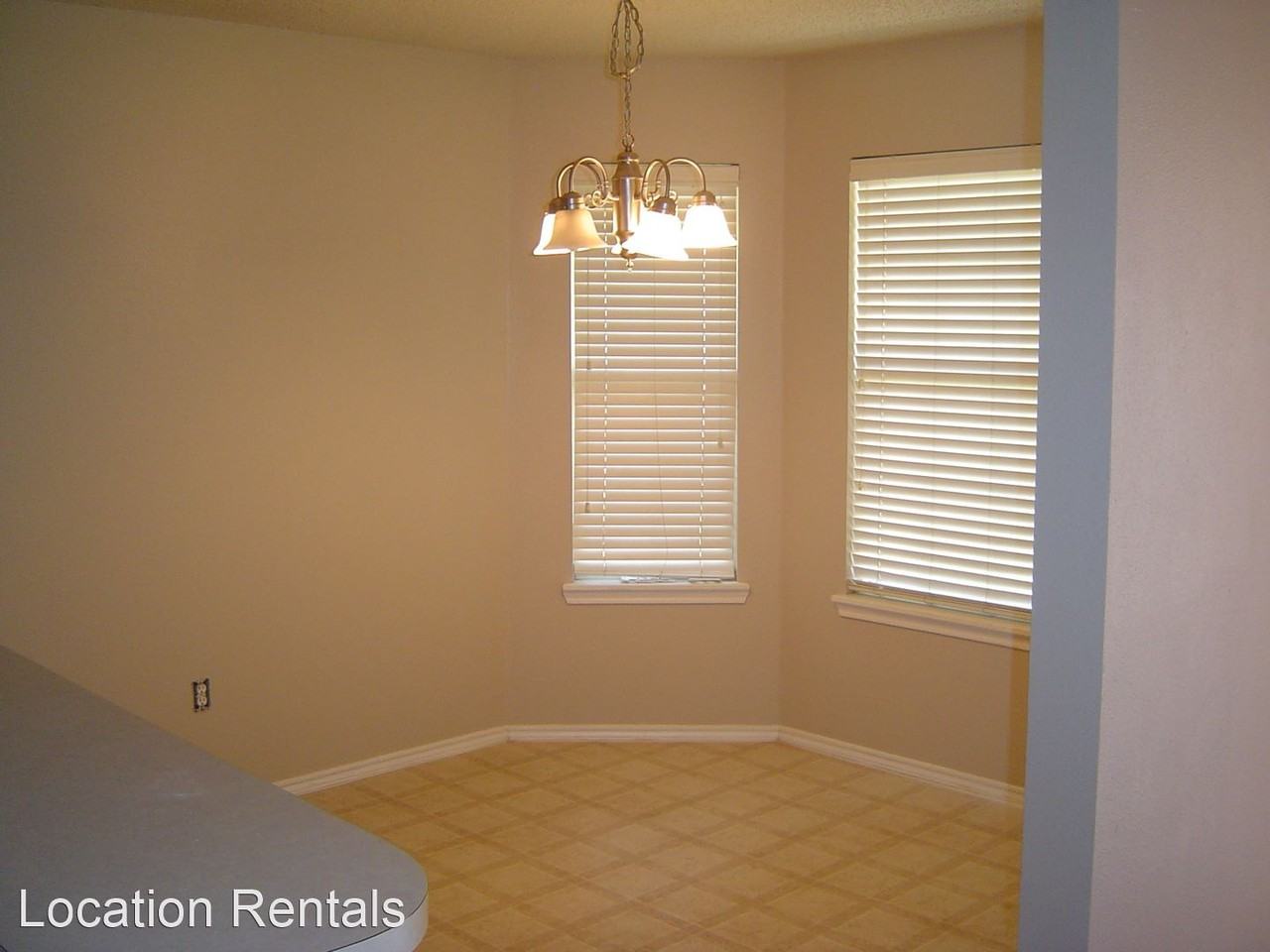 6542 86th St - Photo 2 of 13