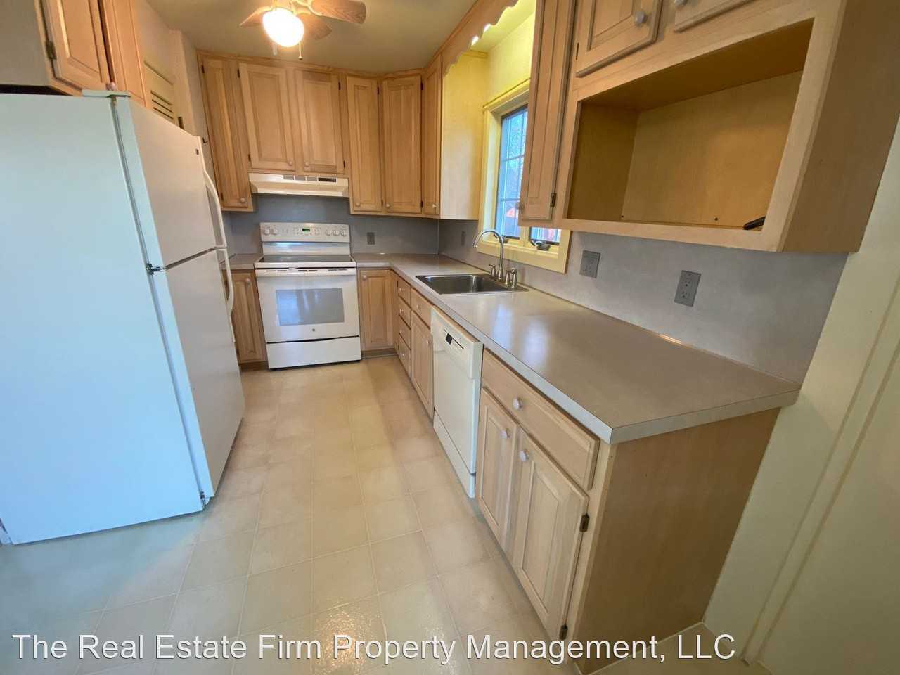 1478 Lehigh St - Photo 3 of 19