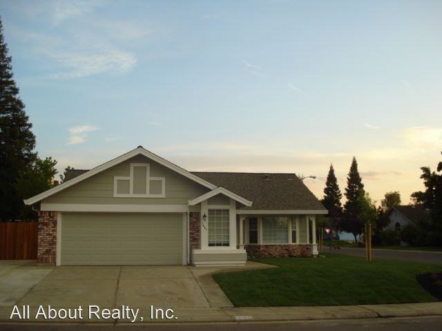 1421 Everett Way - Photo 3 of 19