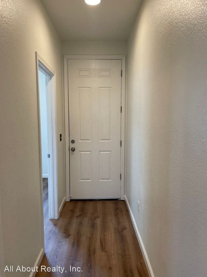 2392 Nucla Way - Photo 3 of 27