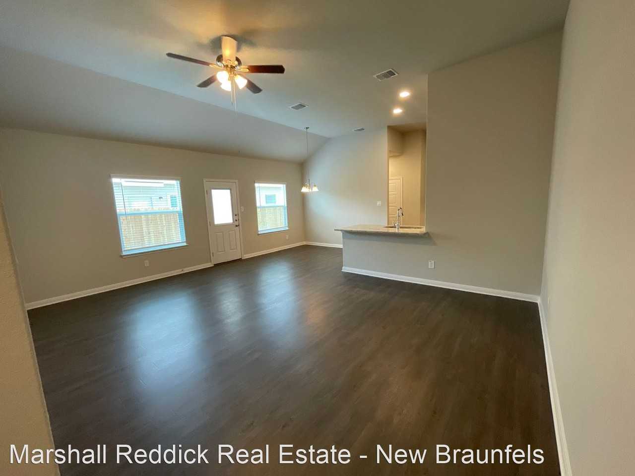 NEW 3x2 Luxury Duplex in New Braunfels, TX! Apartments 424/426 Emma