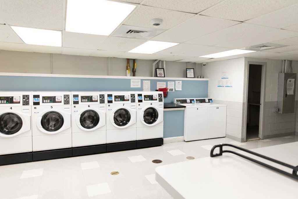 Whittier Pl - Photo 2 of 33