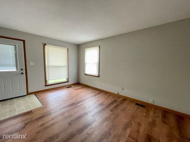 115 Glenwood Dr - Photo 3 of 5